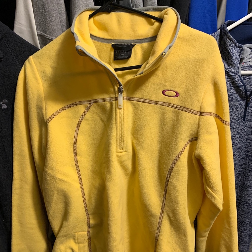 Women Oakley 1/4 zip fleece